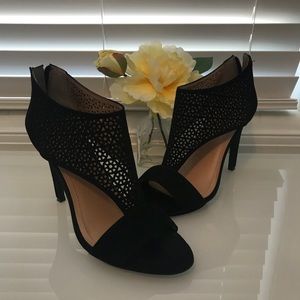 BCBGeneration Black Size 8 Heels